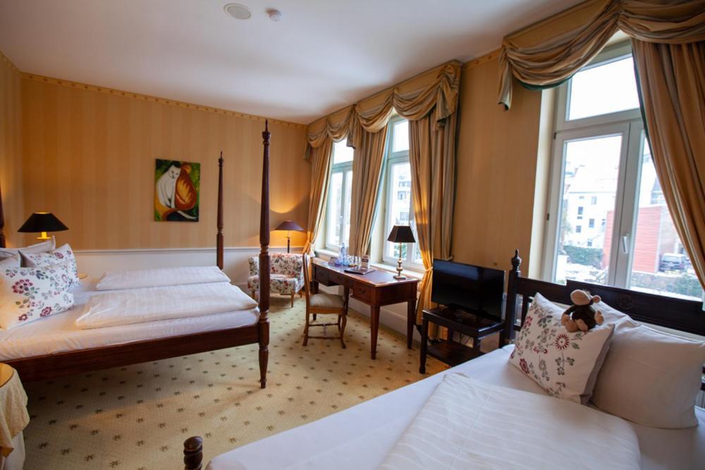 Hotel Niederlaendischer Hof Шверин Экстерьер фото