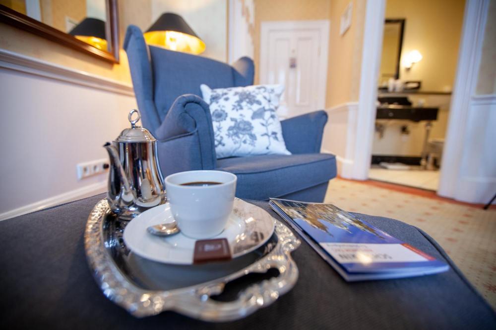 Hotel Niederlaendischer Hof Шверин Экстерьер фото