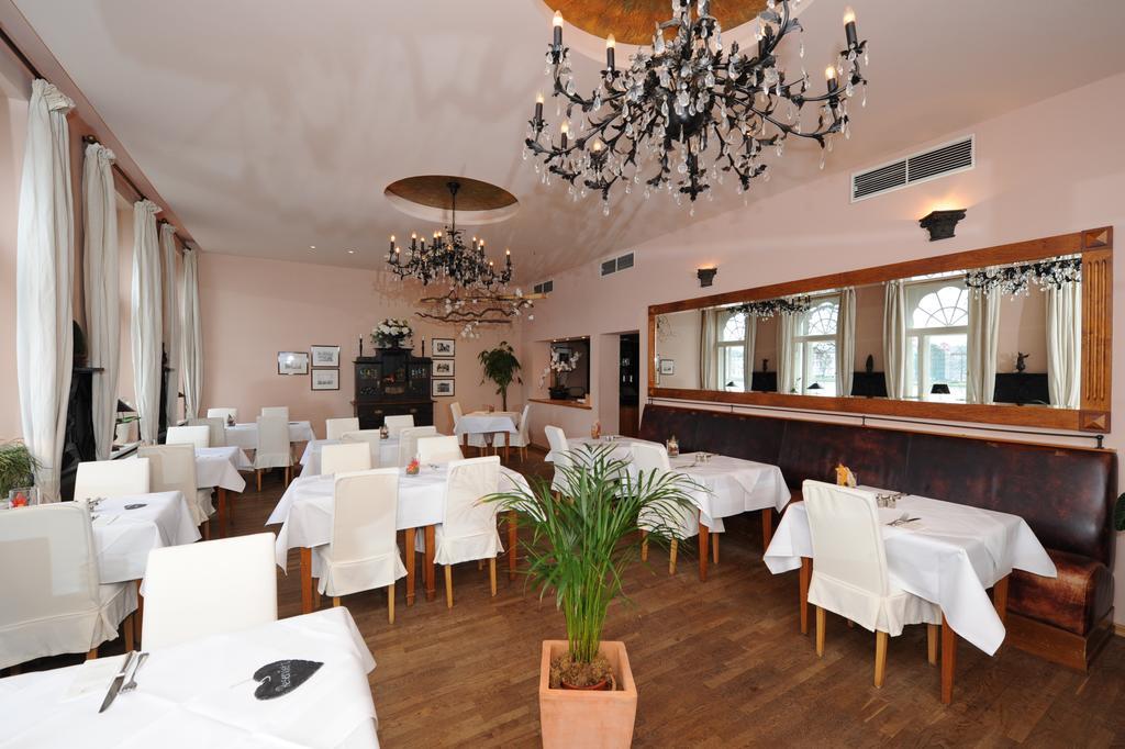 Hotel Niederlaendischer Hof Шверин Экстерьер фото